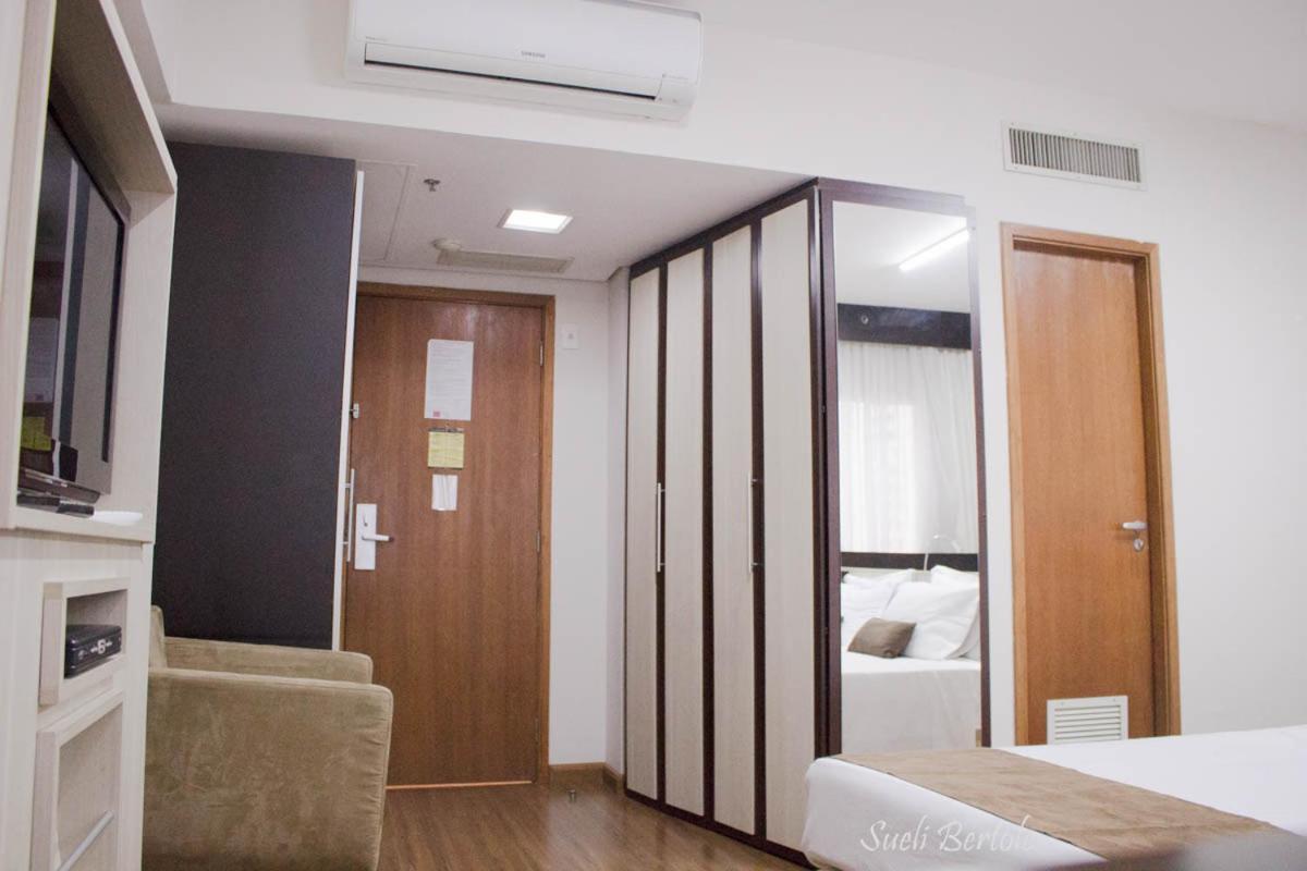 Lindo Flat Em Hotel 4 Estrelas Na Bela Vista San Paolo Esterno foto