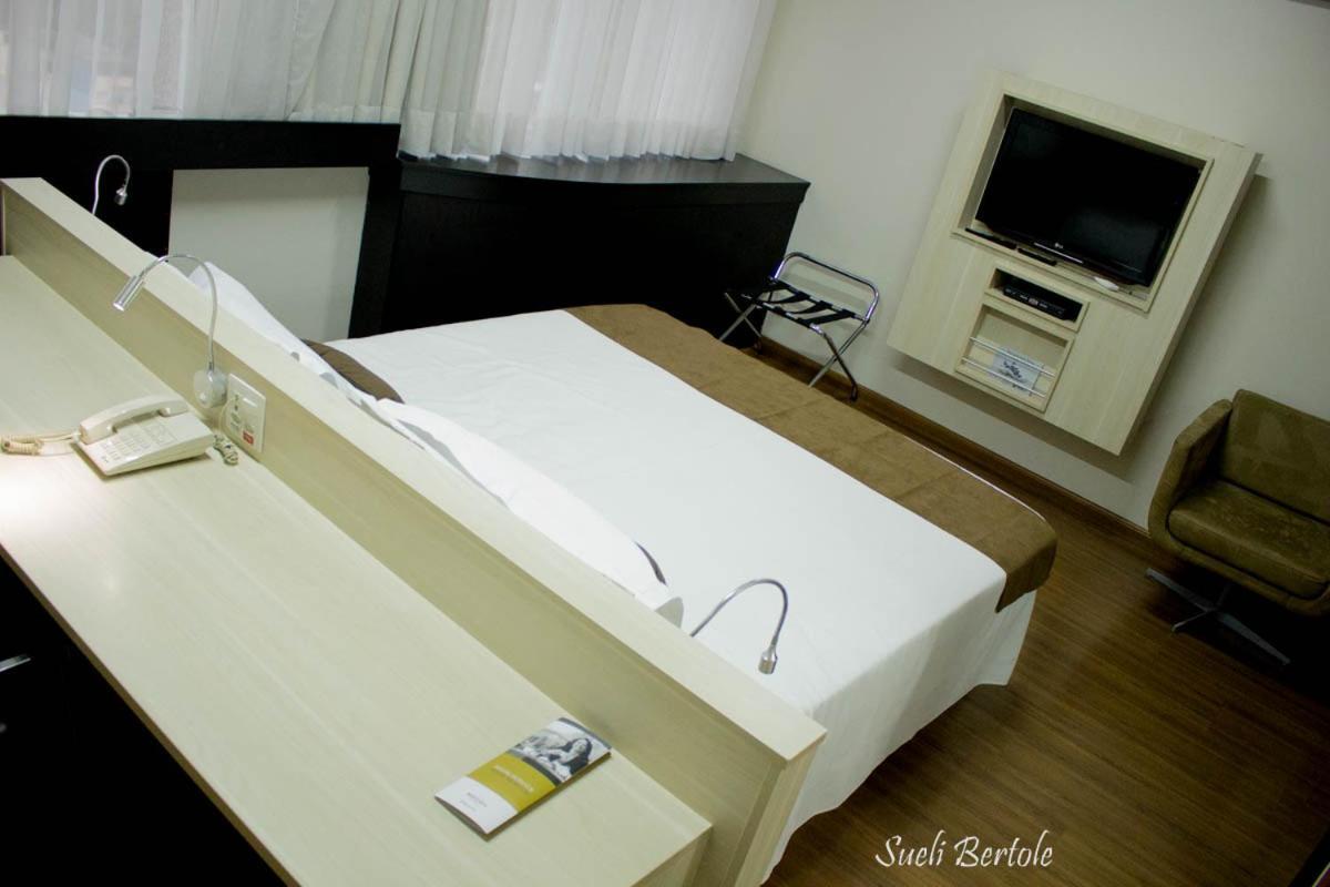 Lindo Flat Em Hotel 4 Estrelas Na Bela Vista San Paolo Esterno foto